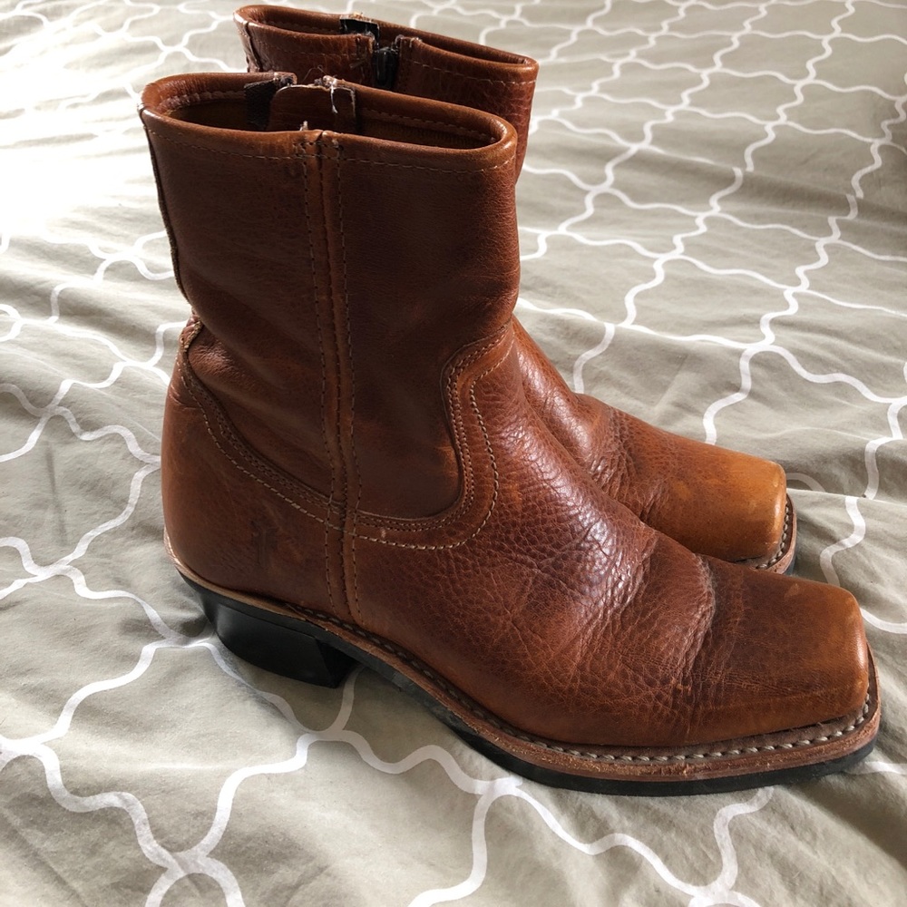 Frye Campus Boots